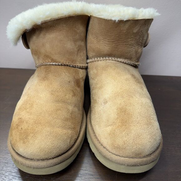 UGG Australia Mini Bailey Button Shearling Boots Size 10 Chestnut Brown - Picture 4 of 11